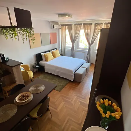 Sladak Kutak Na Slavujevom Vencu Apartment Belgrade